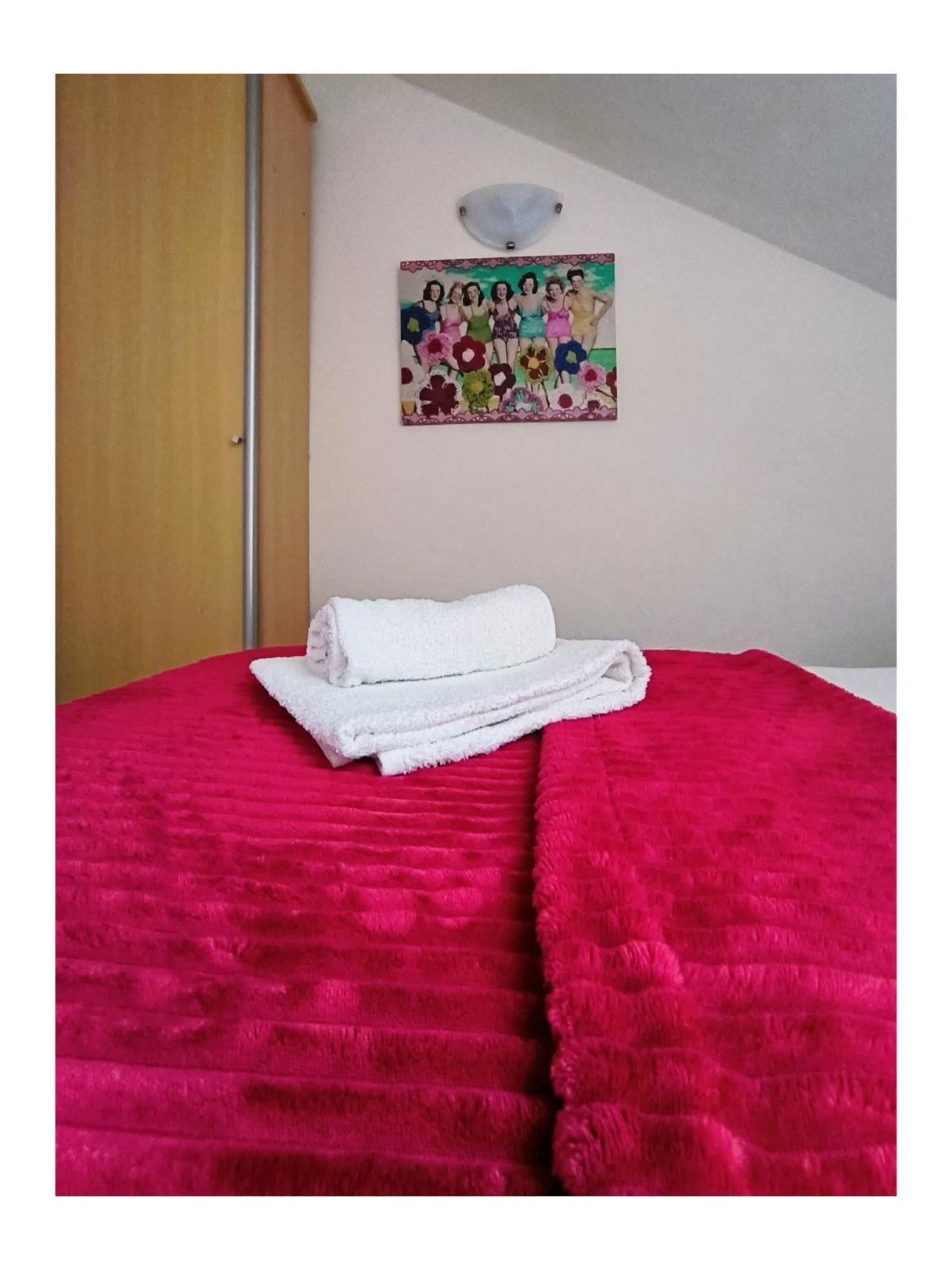 Apartments Senko Trpanj Esterno foto