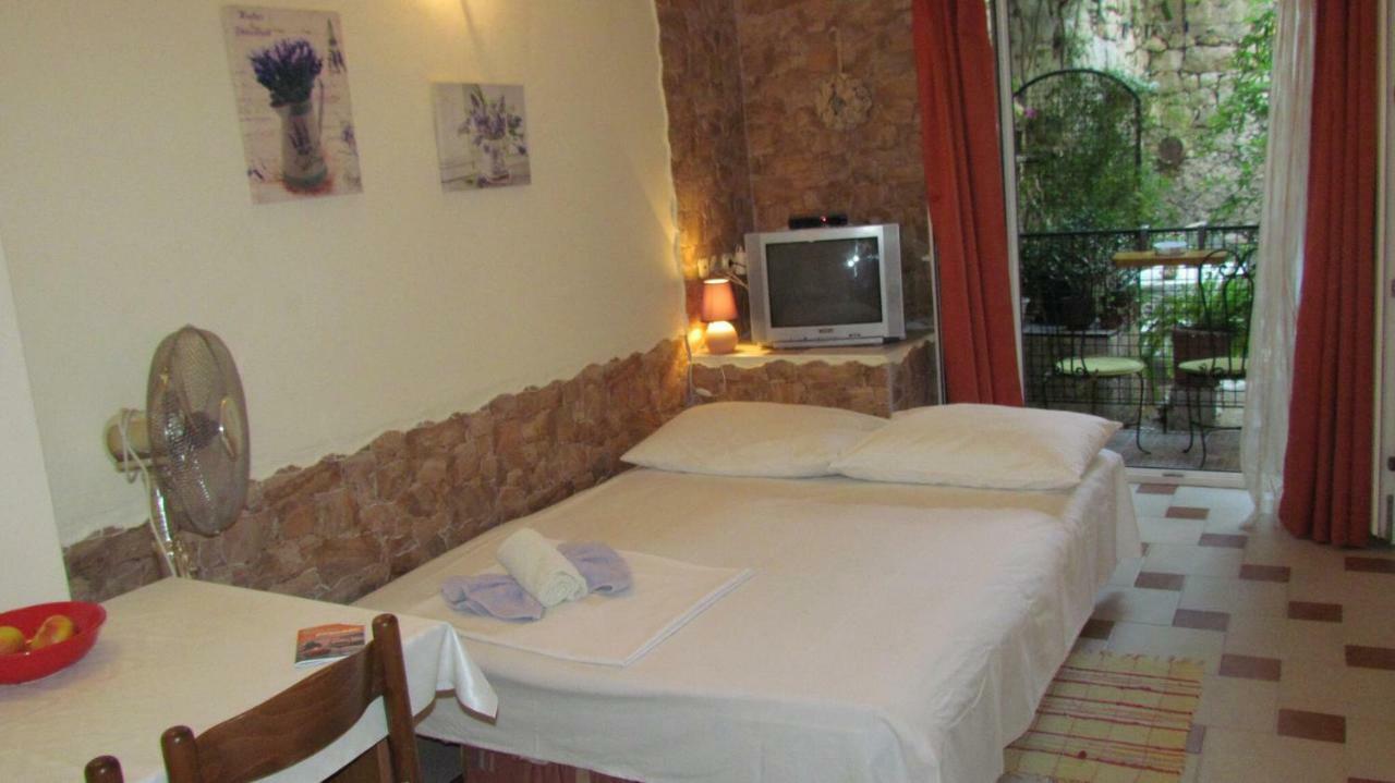 Apartments Senko Trpanj Esterno foto